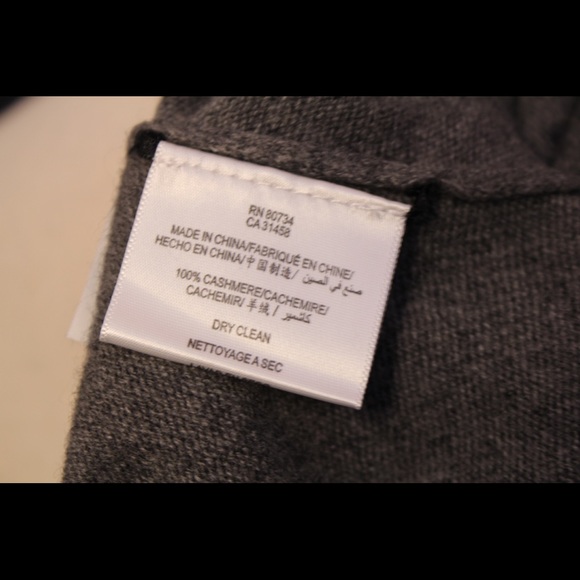 BCBG | 100% Cashmere | Batwing Sweater | Small - Picture 5 of 12